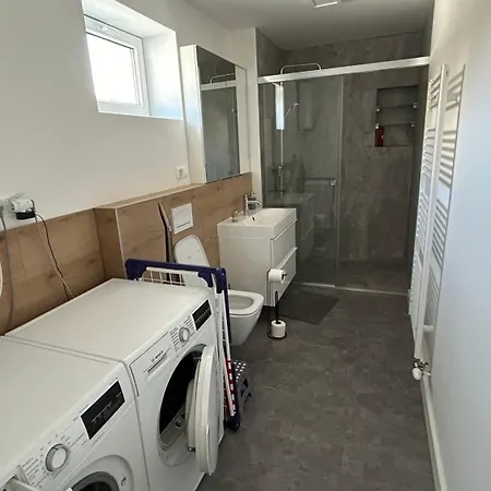 Pre 2 Osoby S Parkovanim Blizko Centra Appartement Banská Bystrica