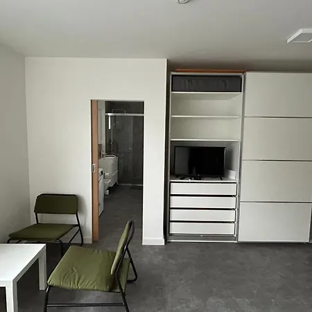 Pre 2 Osoby S Parkovanim Blizko Centra Appartement Banská Bystrica